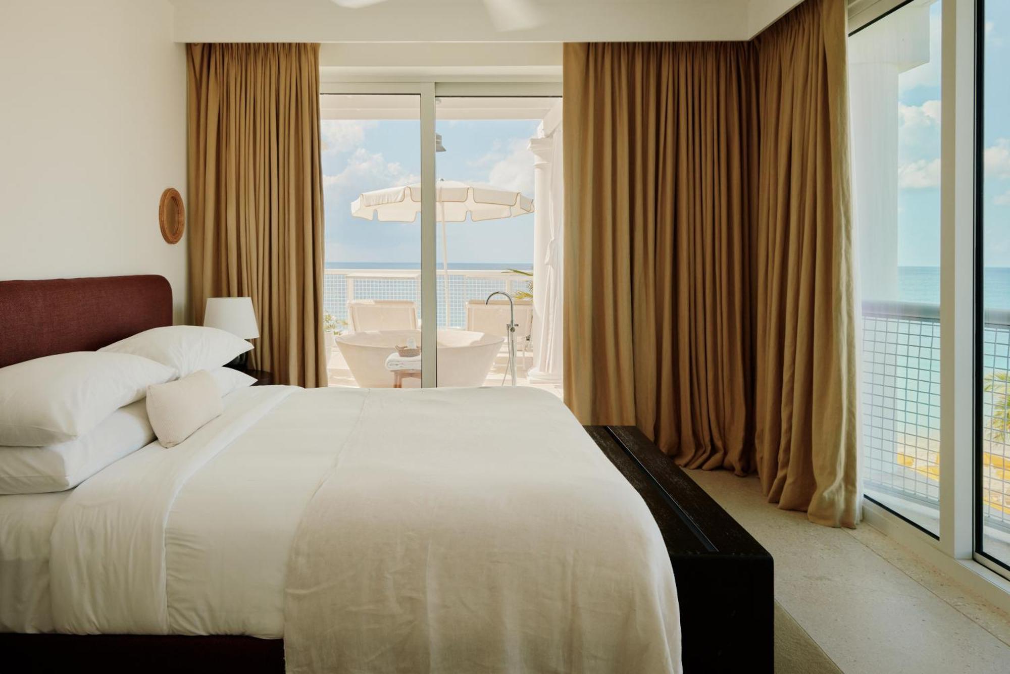Palm Heights Hotel George Town Bagian luar foto