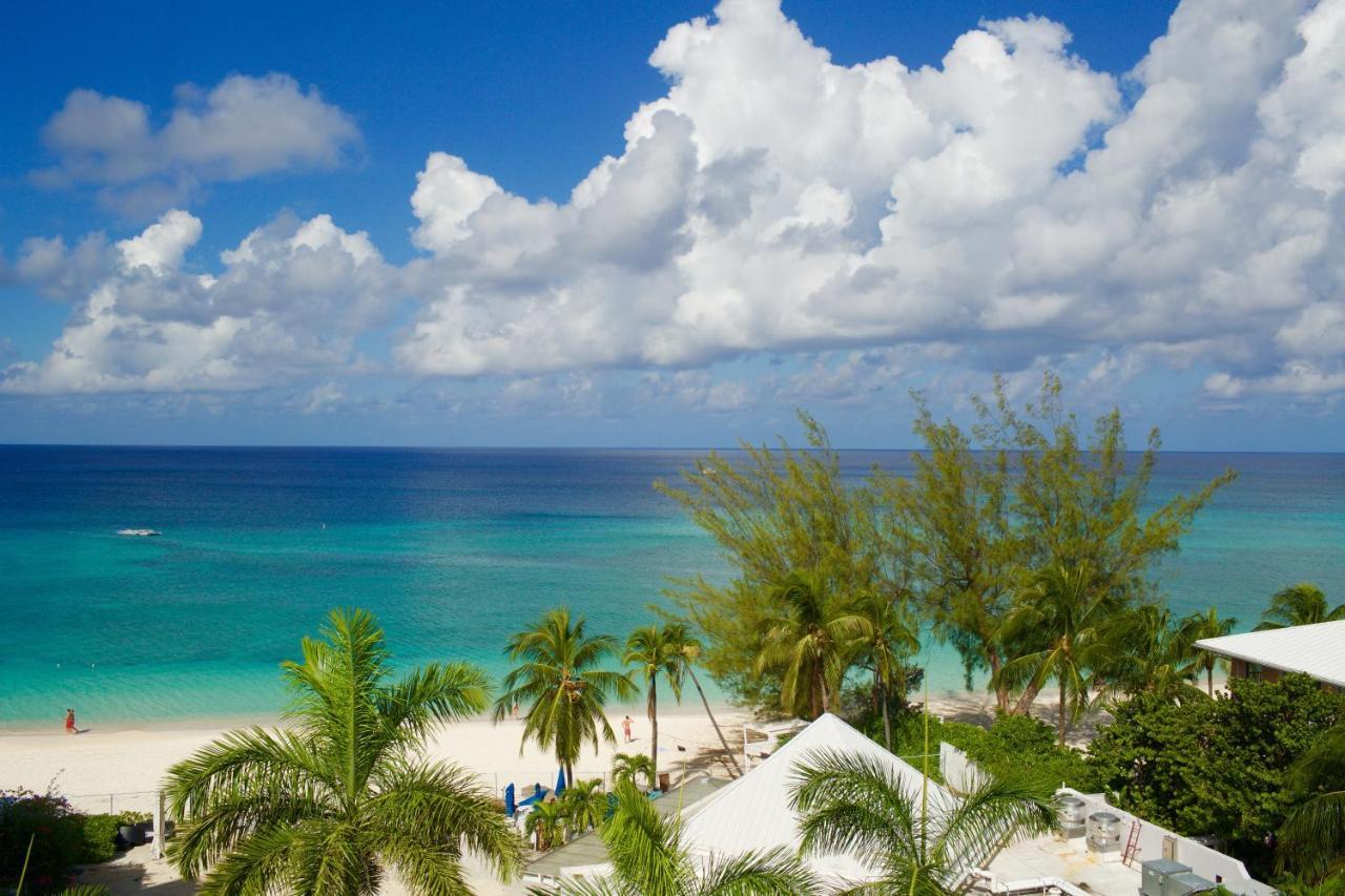 Palm Heights Hotel George Town Bagian luar foto