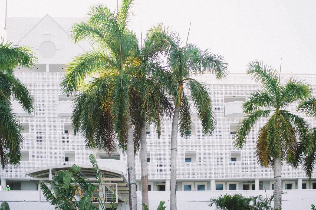 Palm Heights Hotel George Town Bagian luar foto