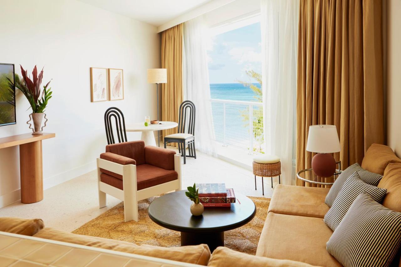 Palm Heights Hotel George Town Bagian luar foto